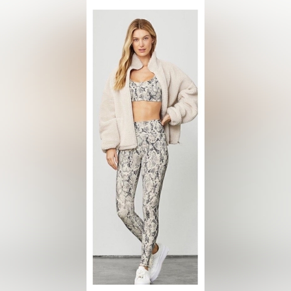 ALO Yoga Vapor Snake Print Leggings - Picture 7 of 7